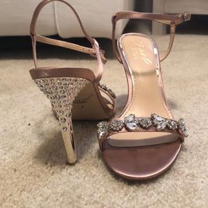 Sz 6 Jewel Badgkey Mischka Ankle Strap Sandals